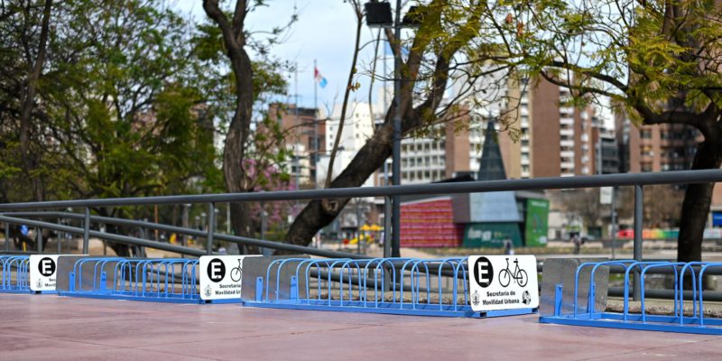 Movilidad Sustentable: Instalaron Bicicleteros En El Palacio 6 De Julio