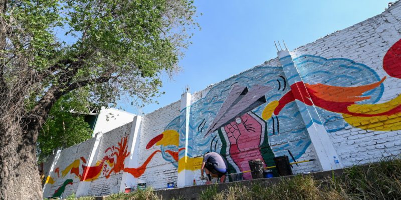 Un Nuevo Mural Artístico Decora Los Alrededores Del Río Suquía