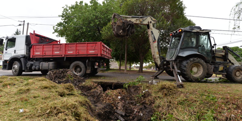 Limpiaron Un Canal Pluvial En Barrio Villa Azalais Oeste