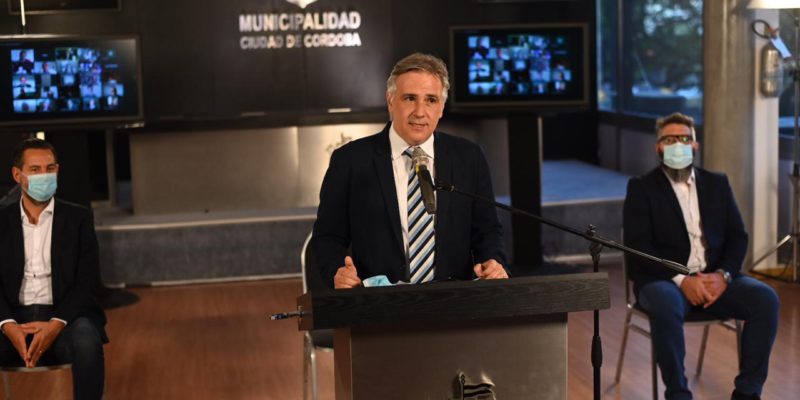 Llaryora Rindió Tributo A Los Convencionales Constituyentes, A 25 Años De La Carta Orgánica Municipal