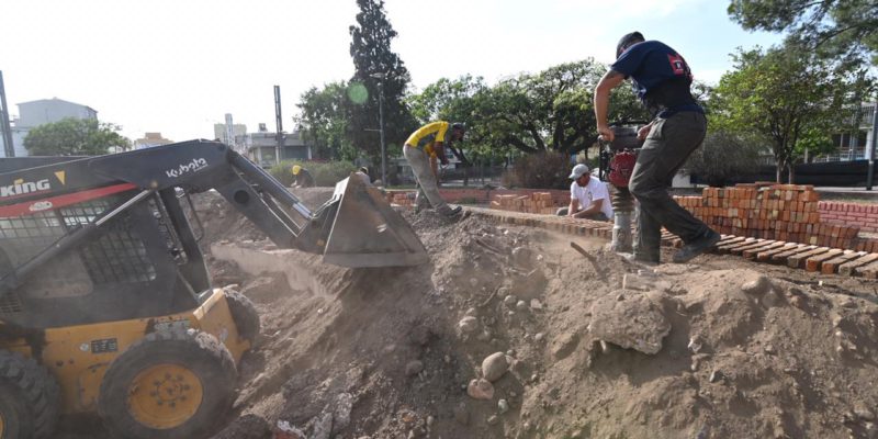 Avanza La Obra De Puesta En Valor De La Plaza Urquiza En Barrio San Vicente