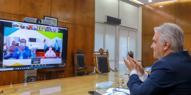 Llaryora Participó De La Entrega De Aportes Del Programa Buenas Prácticas Agropecuarias