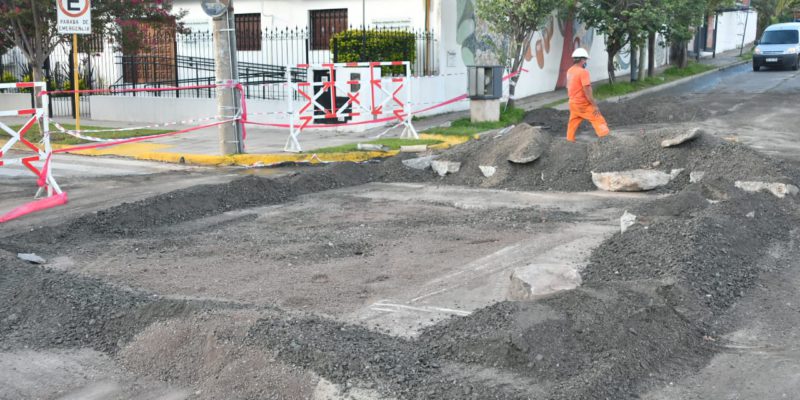 La Municipalidad Arregló El Caño Cloacal Roto Y Tapó El Pozo Generado Por Socavamiento En Calle Virgen De La Merced