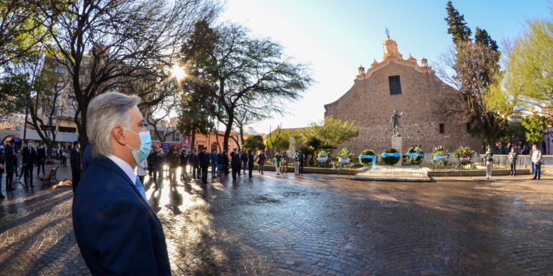 En El Cumpleaños De Córdoba, Llaryora Recordó A Los Equipos De Salud