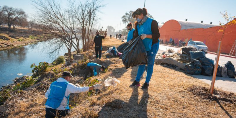 Intervinieron 2.400 Metros De Costanera Sur Sobre Los Barrios San Vicente Y Müller