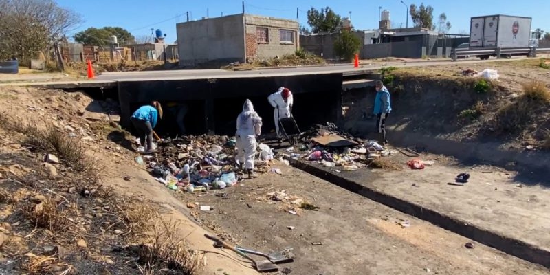 Costanera Norte: Limpian Desagües Y Microbasurales En Barrio Yapeyú
