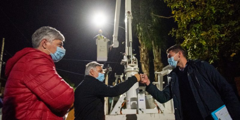 Con Una Inversión Superior A Los $1.000 Millones, Comienza El Plan De Instalación De 20.000 LED En Los Barrios