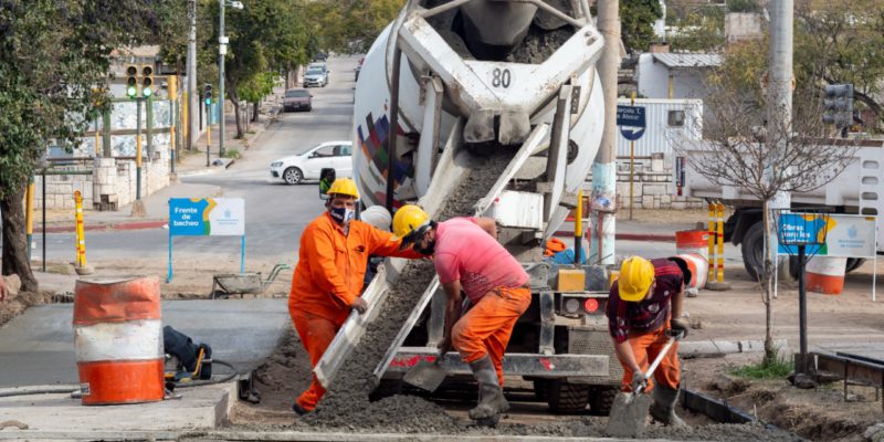 Avance De Obra Del 90% Sobre La Calzada De La Avenida Elpidio González