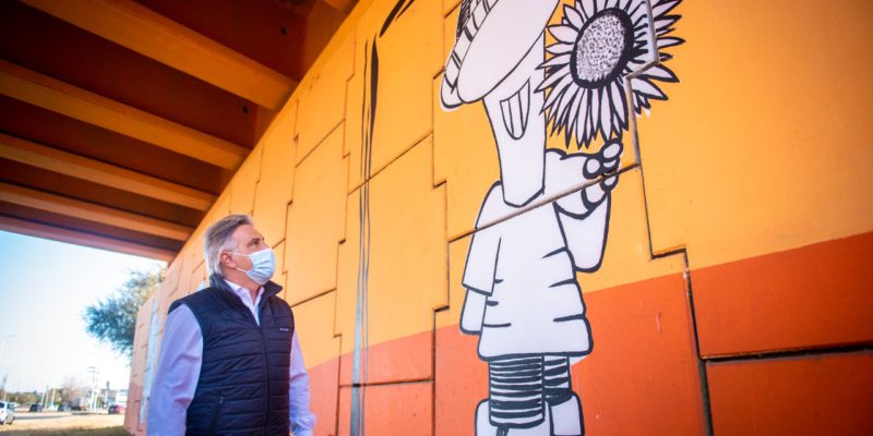 Un Mural De Gran Formato Rinde Homenaje Al Humorista Carlos “Negro” Ortíz