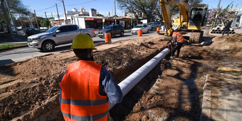 Inició La Construcción De Un Aliviador Cloacal Que Beneficiará A 12.000 Vecinos De Seis Barrios