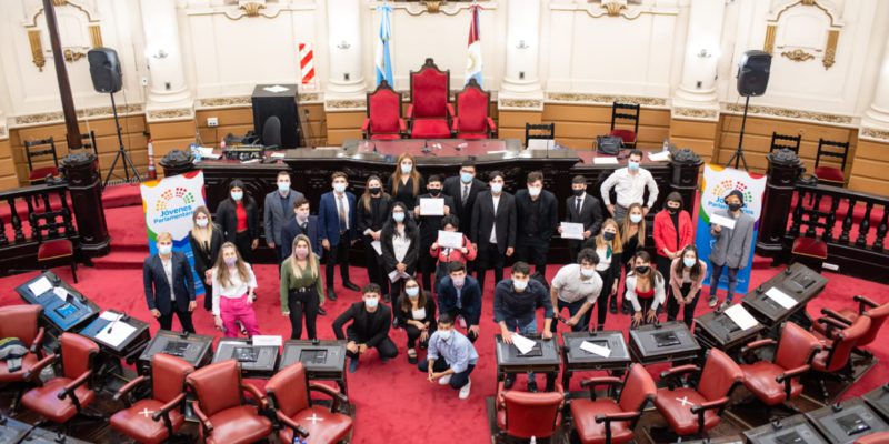 70 Jóvenes De Secundarios De La Capital Debatieron Sobre Ambiente, Juventud Y Derechos Humanos
