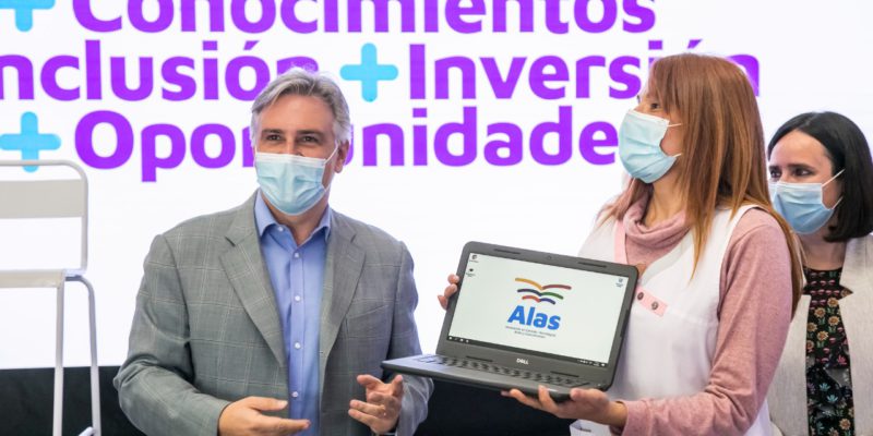 Educación Digital: Con Una Inversión Sin Precedentes, La Municipalidad Equipa Escuelas, Jardines Y Parques Educativos