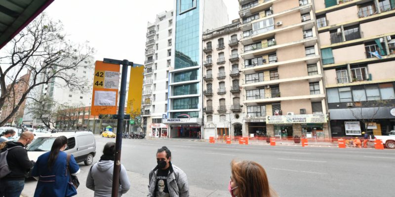 Transporte Urbano: Las Paradas De Av. Maipú Entre 25 De Mayo Y Emilio Olmos Se Trasladan Una Cuadra