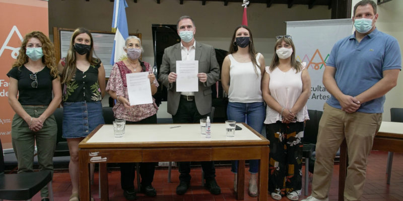 La Secretaría De Educación Firmó Un Acuerdo De Colaboración Con La Facultad De Artes De La UNC