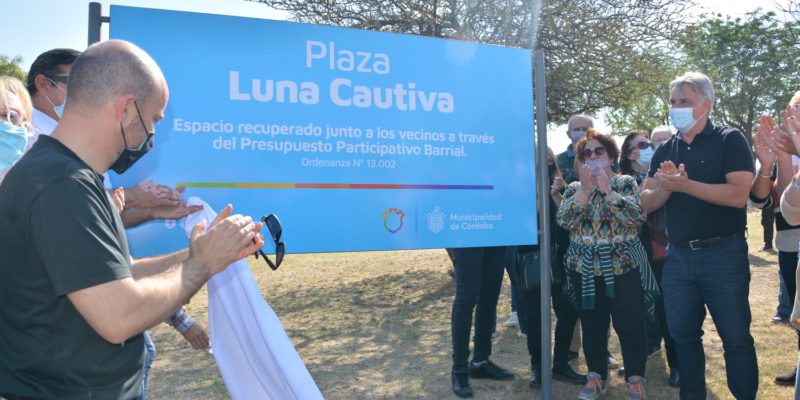 Llaryora Visitó Dos Plazas Recuperadas A Través Del Presupuesto Participativo Barrial