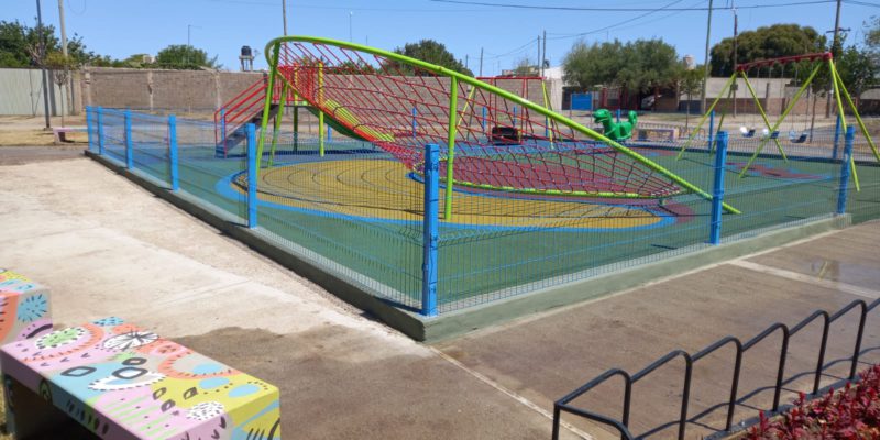 Con Juegos De Vanguardia Y Un Doble Playón Deportivo, La Municipalidad Recuperó Una Plaza Del Extremo Sur De La Ciudad