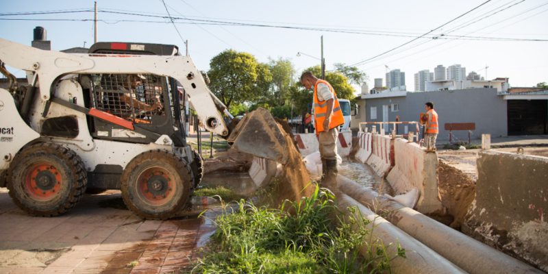 Catástrofe Cloacal: La Municipalidad Ejecuta Tres Frentes De Obra Simultáneos En Villa Páez Y Alberdi