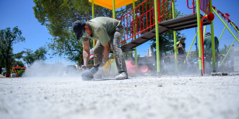La Plaza De Barrio Los Naranjos Se Renueva Con Obras De Infraestructura, Modernos Juegos Infantiles, Riego Por Aspersión Y Una Estación Solar