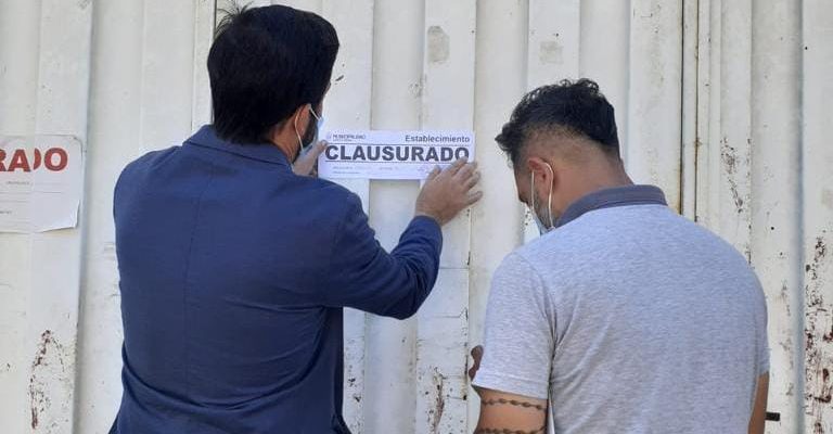 El Instituto De Protección Ambiental Clausuró Una Fábrica De Piletas Clandestina