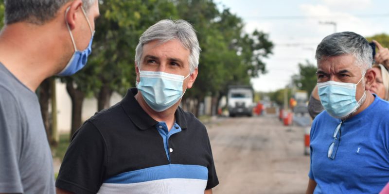 La Calle Chacal: Luego De Pavimentar El Tramo De Tierra, Ahora Se Arreglan Los Sectores Dañados