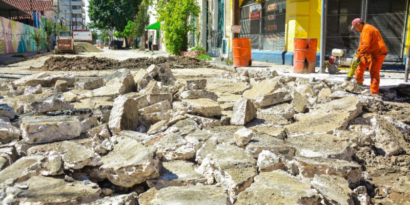 Dejan A Nuevo Dos Kilómetros De La Calle Martín García
