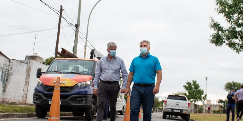 LLaryora Supervisó Los Trabajos De Iluminación LED En Barrio Yofre H