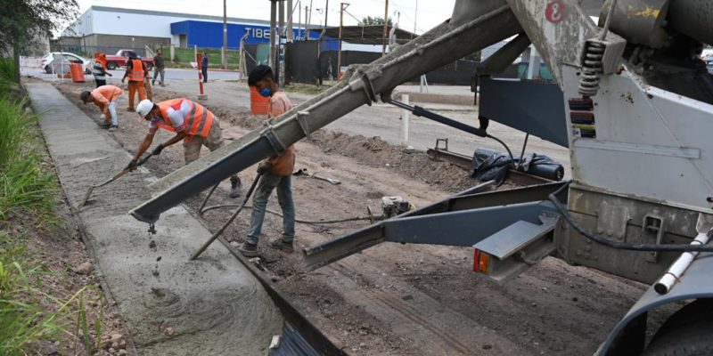 La Municipalidad Hormigona Camino A La Carbonada, De Gran Utilidad Para El Tránsito Pesado Y Colectivos Urbanos