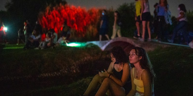 Más De 3.000 Personas Disfrutaron De La Tercera Caminata Nocturna En El Jardín Botánico