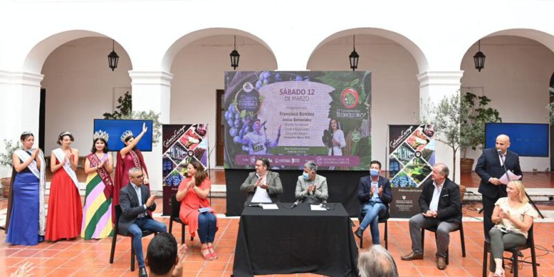 Las Fiestas Vendimiales De Colonia Caroya Se Presentaron En La Ciudad