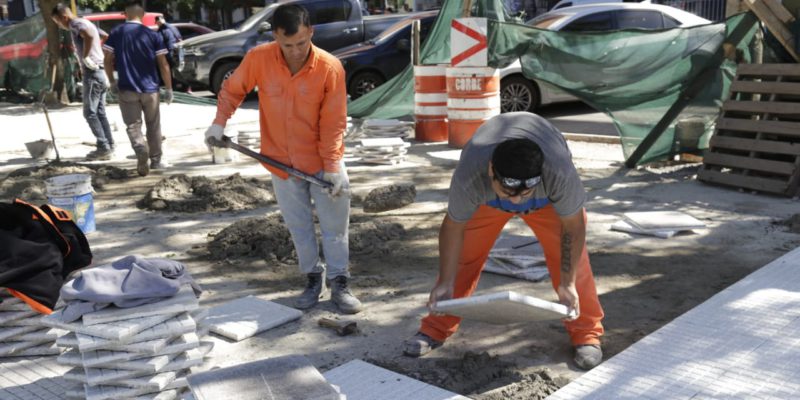 La Plaza Rivadavia Tendrá Juegos Infantiles De Vanguardia, Estación Solar, Riego Por Aspersión Y Canil Para Perros