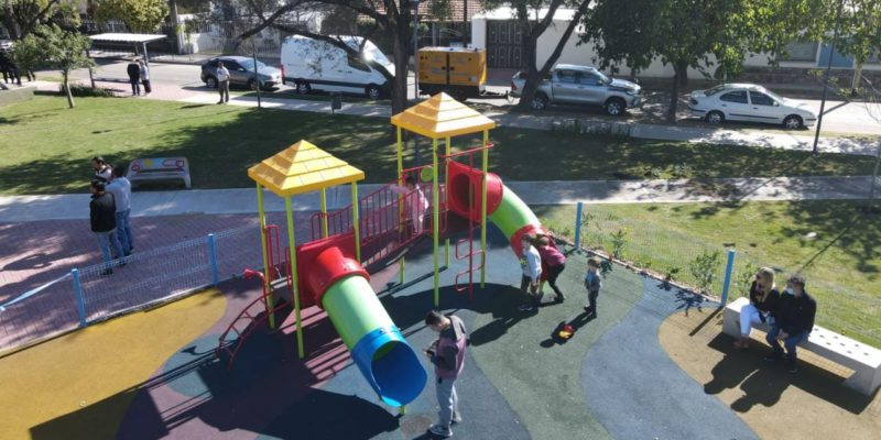 Inauguran Una Plaza Moderna, Con Juegos De Vanguardia Para Los Niños Y Familias De Barrio Escobar