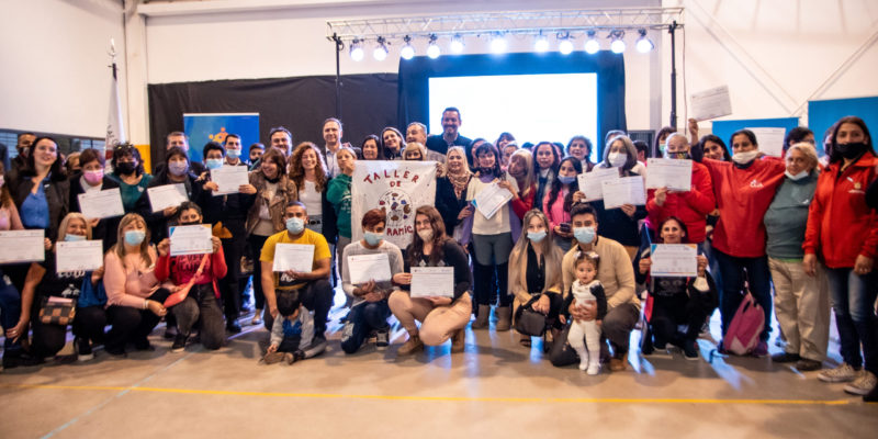 Se Entregaron Los Certificados De Capacitación Laboral Y En Oficios Dictados En Los Parques Educativos