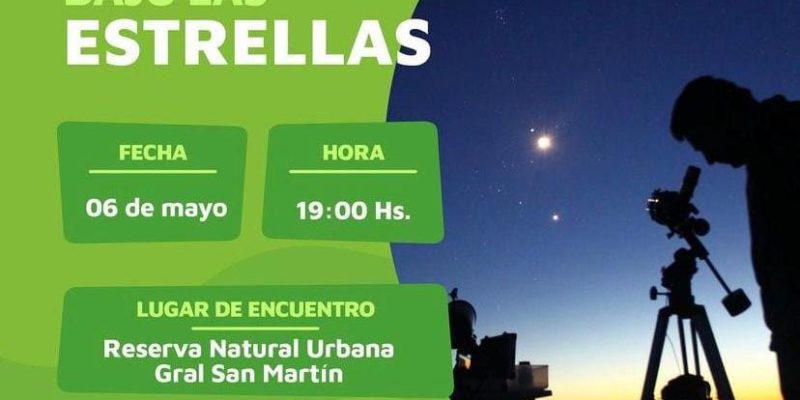 Observación Nocturna Del Cielo Y La Luna De Otoño