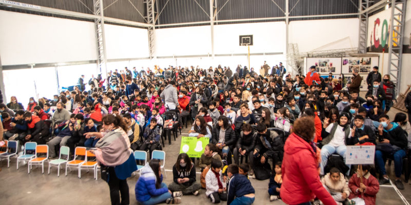 Con Una Marcha Y El Bibliobus Se Celebró El Día Del Libro En La Zona Sur