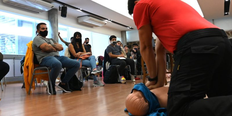 Aula Abierta De RCP Y Primeros Auxilios En La Plaza San Martín
