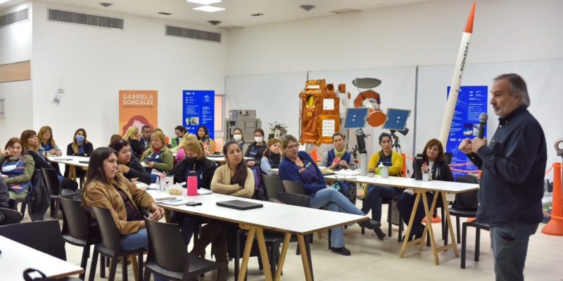 Formación Docente En Ciencias, Tecnologías, Artes Y Matemáticas: Un Abordaje Integral