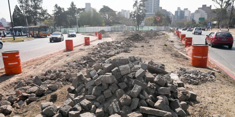 Comenzó La Intervención De Las Plazoletas Que Rodean La Plaza De Las Américas