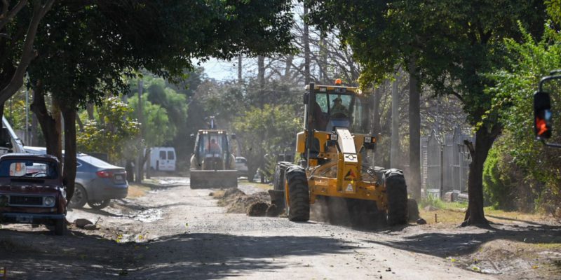 Ingresan Las Maquinarias A Barrio Los Boulevares Y Comienza La Pavimentación De 151 Cuadras
