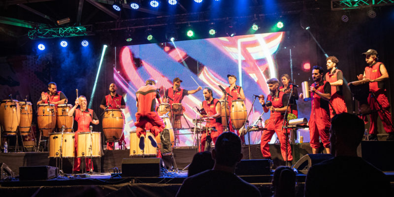 La Bomba De Tiempo Se Hace Presente A Puro Ritmo En La Feria Del Libro 2022