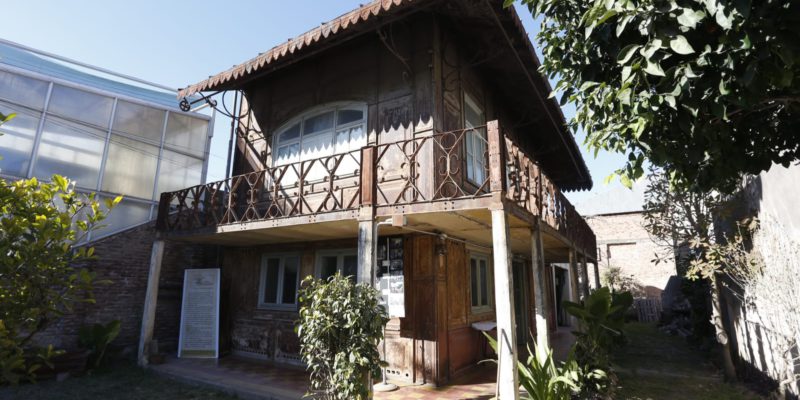 Reabre La Casa Eiffel