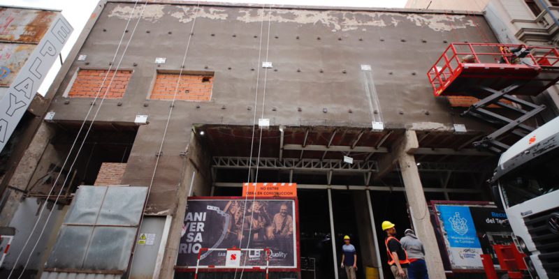 Teatro Comedia: Instalan La Subestructura De La Nueva Fachada