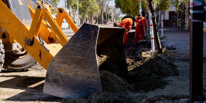 Talleres Este: Rehabilitan Calzada Y Cordón Cuneta